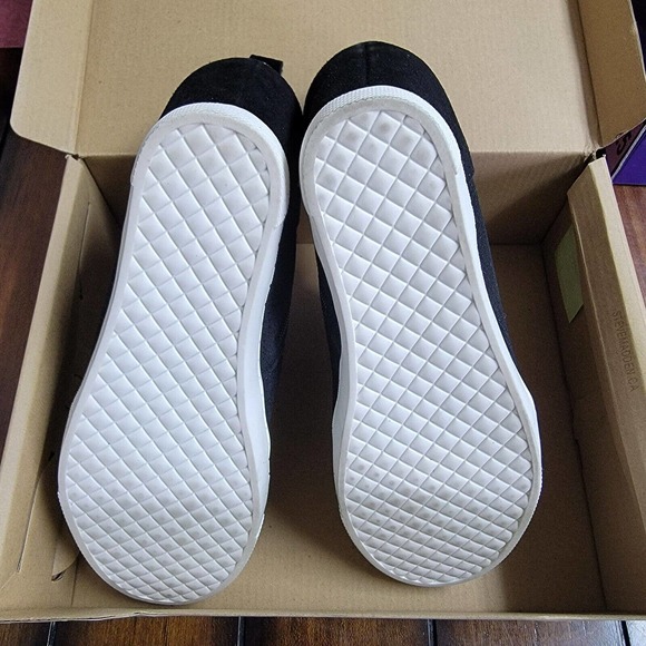 Steve Madden Wedge Sneaker Side Zipper Black Suede Women's Size 7 - Picture 4 of 7